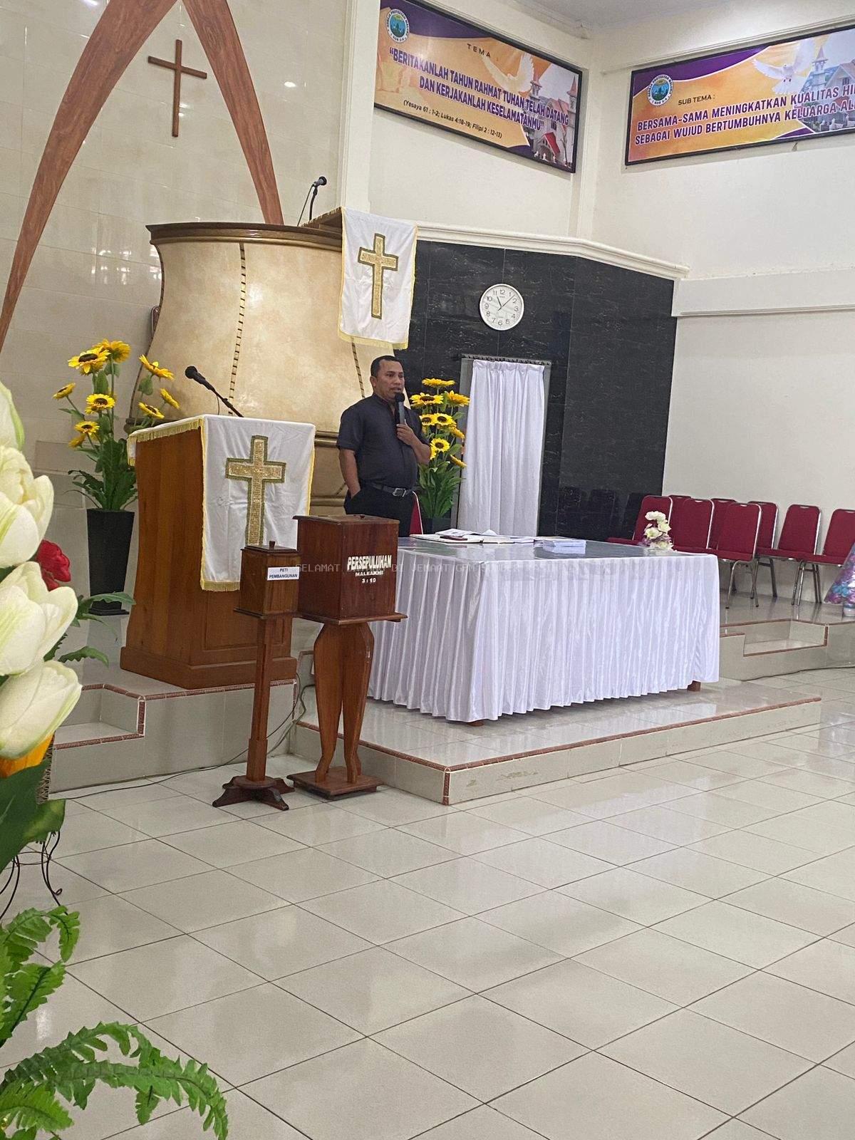 PERGEMBALAAN BAPTIS ORANGTUA DAN SAKSI 11 ORANG ANAK