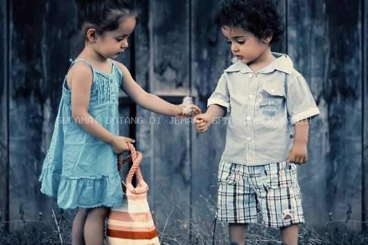 SANTAPAN HARIAN KELUARGA, Selasa, 28 Agustus 2025, Galatia 2 : 6 - 11, Layanilah Semua Orang Meskipun Berbeda